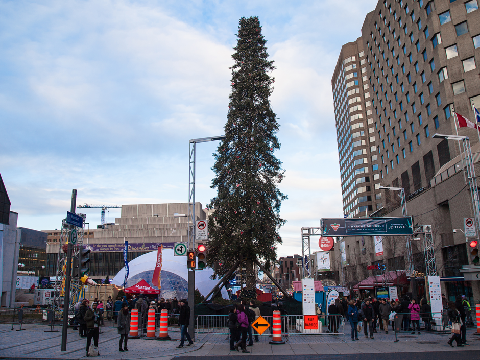 The Story Behind Montreal’s Ugly Christmas Tree LiveMtl.ca